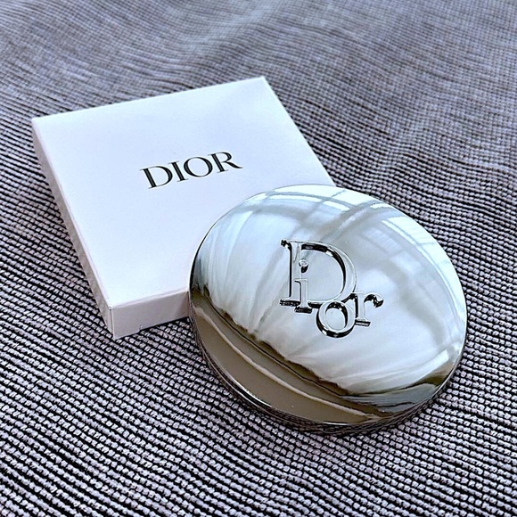 Rare Beautiful Classic HD Dior Silver Double-Sided Magnetic Compact Mirror NWB - Picture 1 of 8